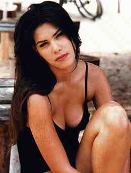 camilabravo4.jpg (7452 bytes)