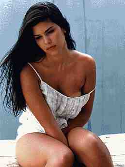 camilabravo6.jpg (7255 bytes)